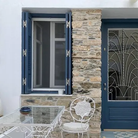 Petra Stonehouse Near The Port Panormos (Skopelos)