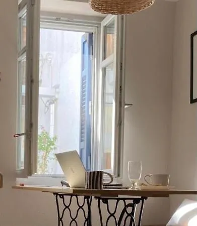 Petra Stonehouse Near The Port